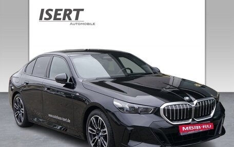 BMW 5 серия, 2023 год, 8 350 000 рублей, 4 фотография