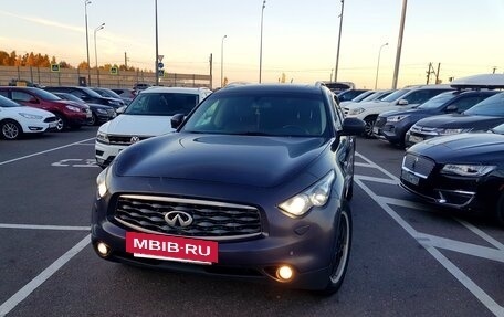 Infiniti FX II, 2011 год, 1 600 000 рублей, 11 фотография