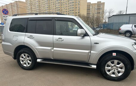 Mitsubishi Pajero IV, 2019 год, 3 690 000 рублей, 3 фотография