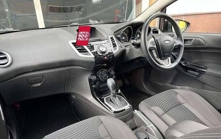 Ford Fiesta, 2015 год, 723 000 рублей, 16 фотография