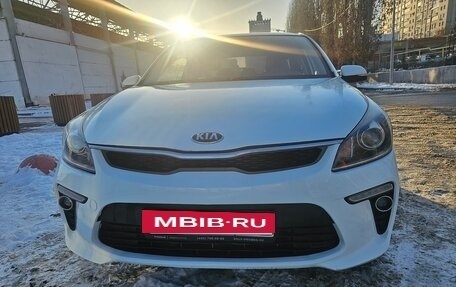 KIA Rio IV, 2018 год, 1 260 000 рублей, 3 фотография