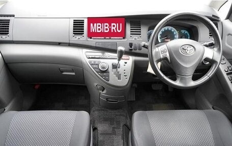 Toyota ISis I, 2013 год, 1 060 000 рублей, 8 фотография