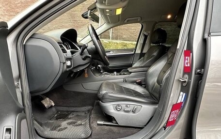 Volkswagen Touareg III, 2012 год, 2 300 000 рублей, 28 фотография