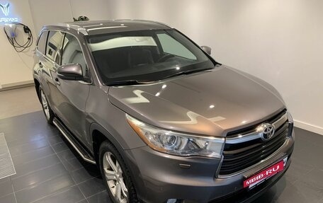 Toyota Highlander III, 2015 год, 2 990 000 рублей, 5 фотография