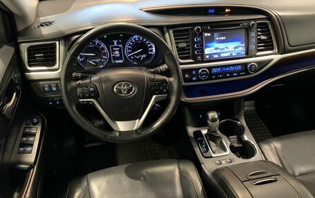 Toyota Highlander III, 2015 год, 2 990 000 рублей, 13 фотография