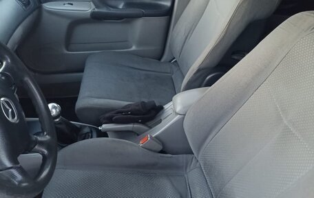 Mazda 323, 2002 год, 360 000 рублей, 12 фотография