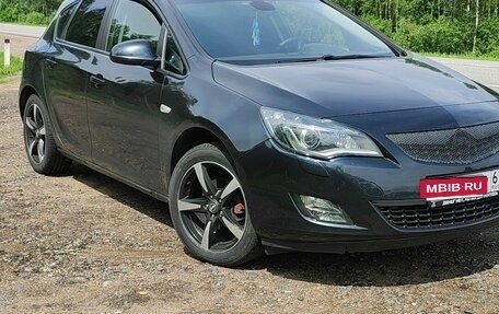 Opel Astra J, 2010 год, 700 000 рублей, 13 фотография