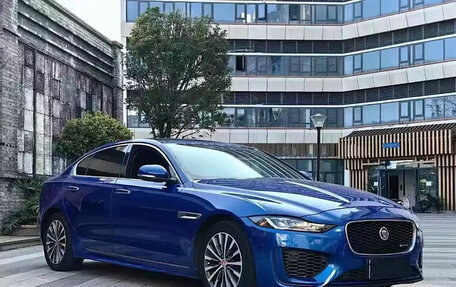 Jaguar XE I рестайлинг, 2021 год, 2 550 000 рублей, 3 фотография