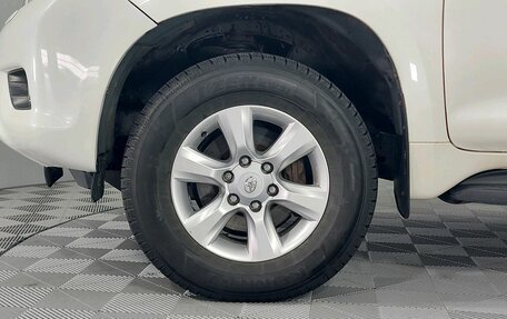 Toyota Land Cruiser Prado 150 рестайлинг 2, 2010 год, 2 559 000 рублей, 10 фотография