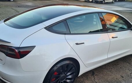 Tesla Model 3 I, 2023 год, 4 000 000 рублей, 4 фотография