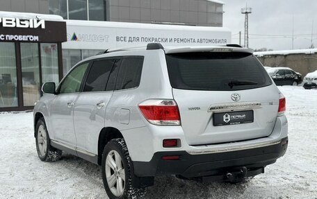 Toyota Highlander III, 2012 год, 2 050 000 рублей, 6 фотография