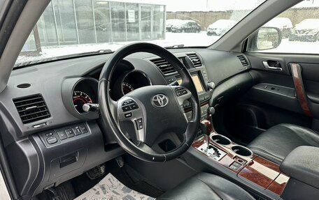 Toyota Highlander III, 2012 год, 2 050 000 рублей, 7 фотография