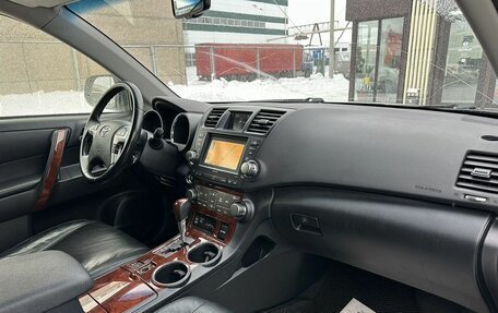 Toyota Highlander III, 2012 год, 2 050 000 рублей, 17 фотография