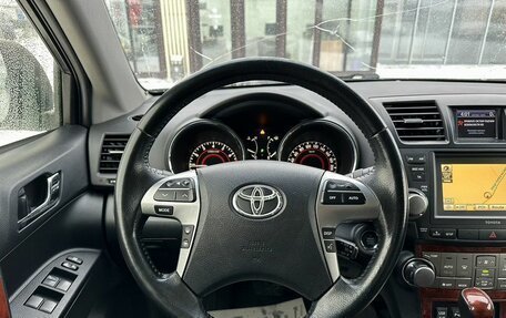 Toyota Highlander III, 2012 год, 2 050 000 рублей, 20 фотография