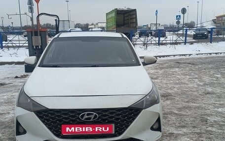 Hyundai Solaris II рестайлинг, 2020 год, 1 000 000 рублей, 1 фотография