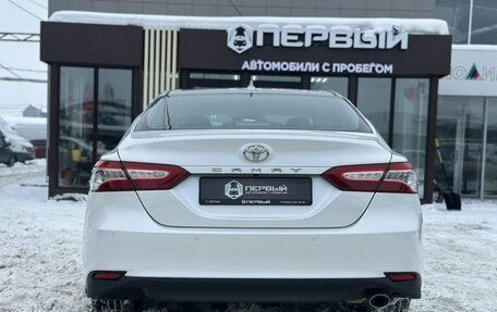 Toyota Camry, 2021 год, 3 690 000 рублей, 5 фотография