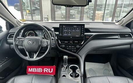 Toyota Camry, 2021 год, 3 690 000 рублей, 16 фотография