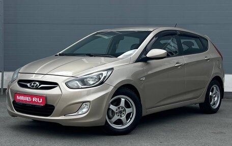 Hyundai Solaris II рестайлинг, 2012 год, 900 000 рублей, 1 фотография