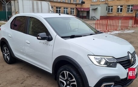 Renault Logan II, 2018 год, 1 050 000 рублей, 3 фотография