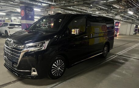 Toyota HiAce H300, 2021 год, 8 600 000 рублей, 13 фотография