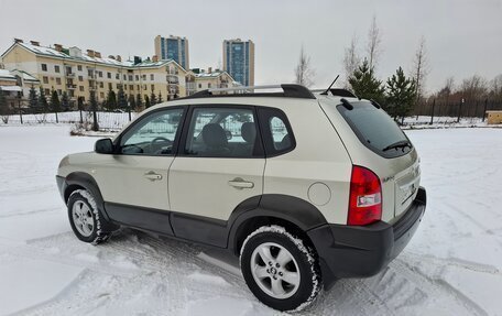 Hyundai Tucson III, 2008 год, 895 000 рублей, 3 фотография