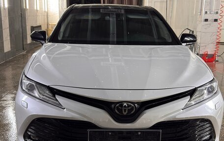 Toyota Camry, 2019 год, 3 050 000 рублей, 2 фотография