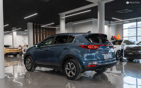 KIA Sportage IV рестайлинг, 2020 год, 2 995 000 рублей, 4 фотография