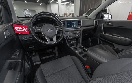 KIA Sportage IV рестайлинг, 2020 год, 2 995 000 рублей, 9 фотография