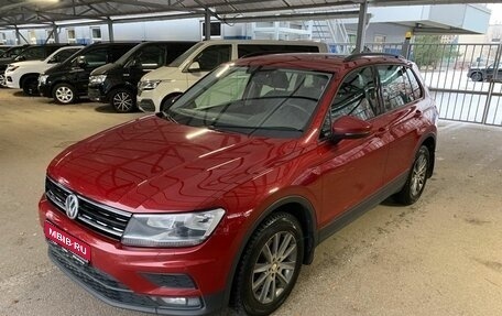 Volkswagen Tiguan II, 2018 год, 1 869 000 рублей, 1 фотография