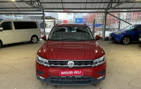 Volkswagen Tiguan II, 2018 год, 1 869 000 рублей, 2 фотография