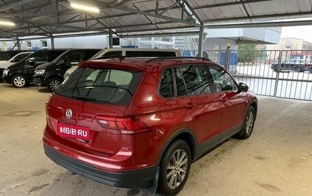 Volkswagen Tiguan II, 2018 год, 1 869 000 рублей, 5 фотография