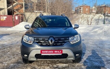 Renault Duster, 2021 год, 1 850 000 рублей, 2 фотография