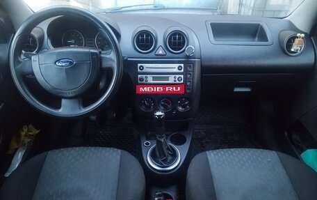 Ford Fiesta, 2005 год, 255 000 рублей, 1 фотография