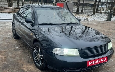 Audi A4, 1997 год, 335 000 рублей, 1 фотография