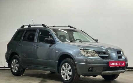 Mitsubishi Outlander III рестайлинг 3, 2005 год, 635 000 рублей, 3 фотография