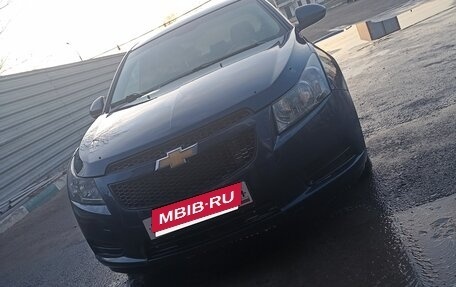 Chevrolet Cruze II, 2011 год, 610 000 рублей, 3 фотография