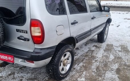 Chevrolet Niva I рестайлинг, 2006 год, 330 000 рублей, 2 фотография