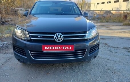 Volkswagen Touareg III, 2011 год, 2 240 000 рублей, 3 фотография