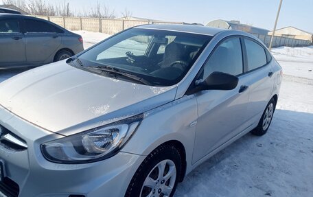 Hyundai Solaris II рестайлинг, 2014 год, 1 150 000 рублей, 3 фотография