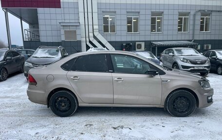 Volkswagen Polo VI (EU Market), 2017 год, 900 000 рублей, 4 фотография