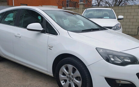 Opel Astra J, 2014 год, 1 050 000 рублей, 2 фотография