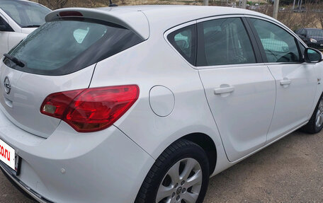 Opel Astra J, 2014 год, 1 050 000 рублей, 3 фотография