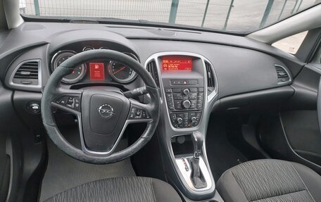 Opel Astra J, 2014 год, 1 050 000 рублей, 10 фотография