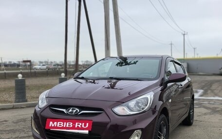 Hyundai Solaris II рестайлинг, 2011 год, 830 000 рублей, 6 фотография