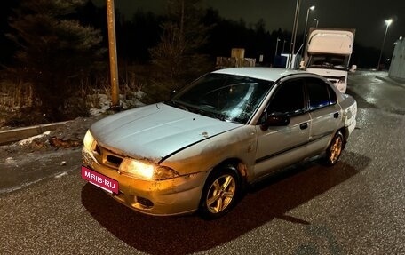 Mitsubishi Carisma I, 1998 год, 130 000 рублей, 2 фотография