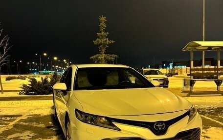 Toyota Camry, 2018 год, 2 850 000 рублей, 5 фотография