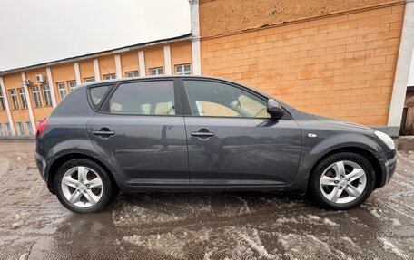 KIA cee'd I рестайлинг, 2009 год, 699 000 рублей, 16 фотография