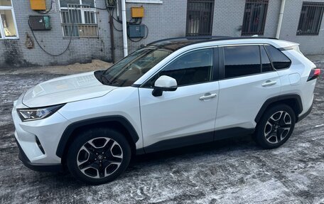 Toyota RAV4, 2020 год, 2 089 000 рублей, 3 фотография