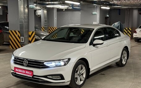 Volkswagen Passat B8 рестайлинг, 2020 год, 3 350 000 рублей, 1 фотография