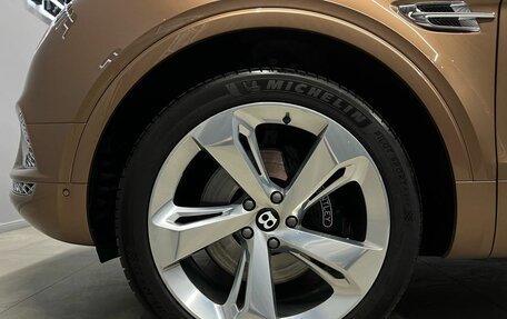 Bentley Bentayga I, 2016 год, 12 174 000 рублей, 10 фотография